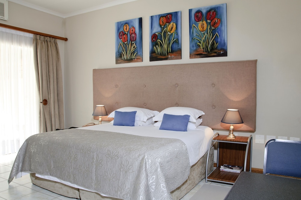 Family Room, Multiple Beds, Non Smoking, Garden View photo 1