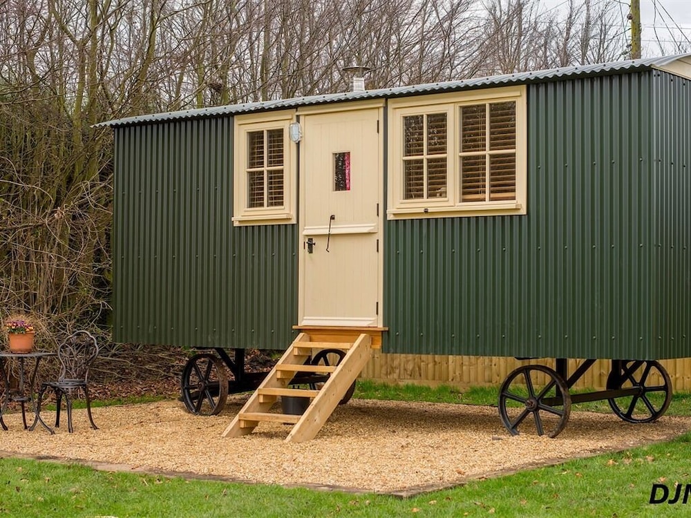 Luxury Cabin, Ensuite (Shepherds Hideaway) photo 2