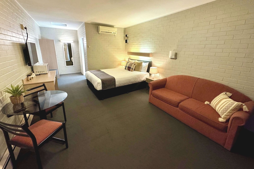 Room, Non Smoking (Courtyard Queen)