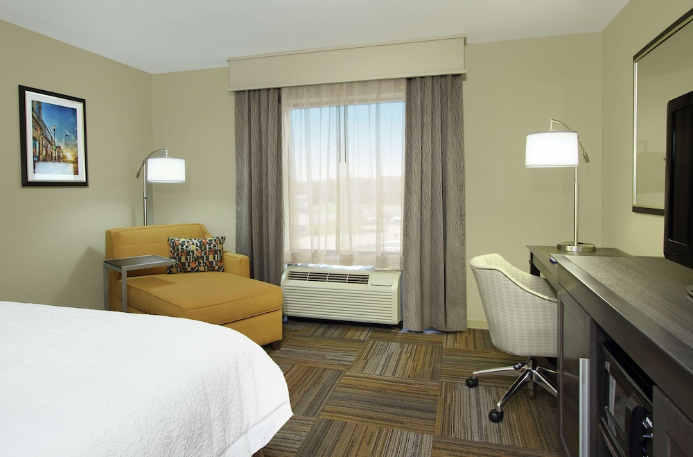 Room, 2 Queen Beds, Accessible, Non Smoking - Photo 3