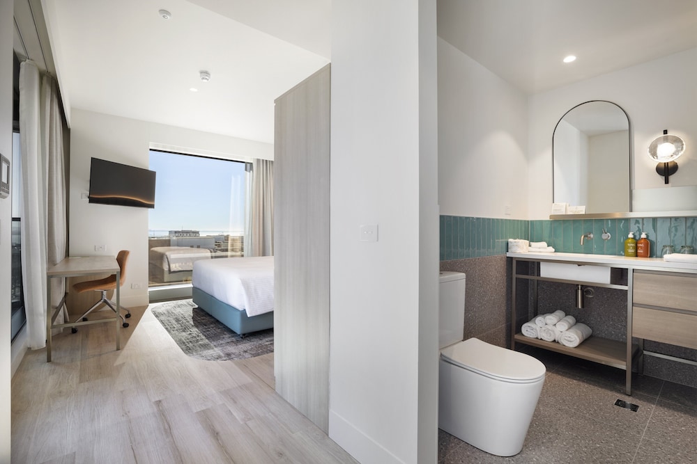 Suite, 1 King Bed, Balcony (Dining) - Photo 1