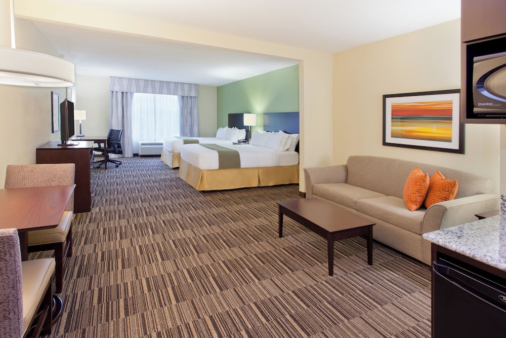 Suite, Multiple Beds photo 1
