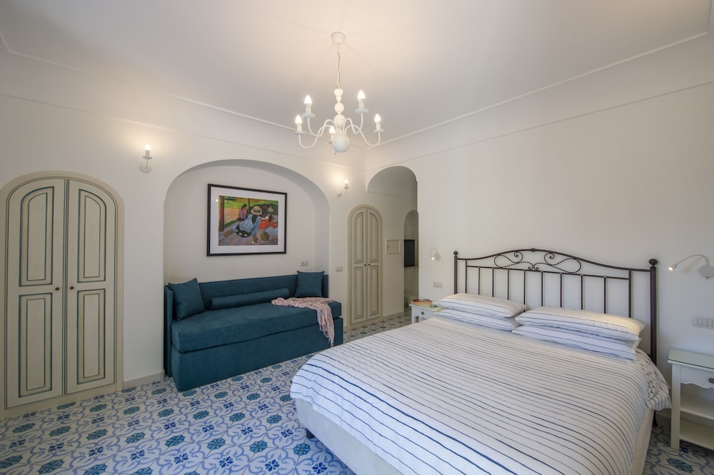 Superior Double Room with Extra Bed, Garden View photo 3