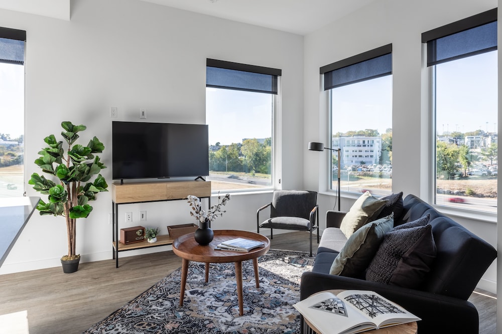 Two Bedroom Suite - Queen/Queen