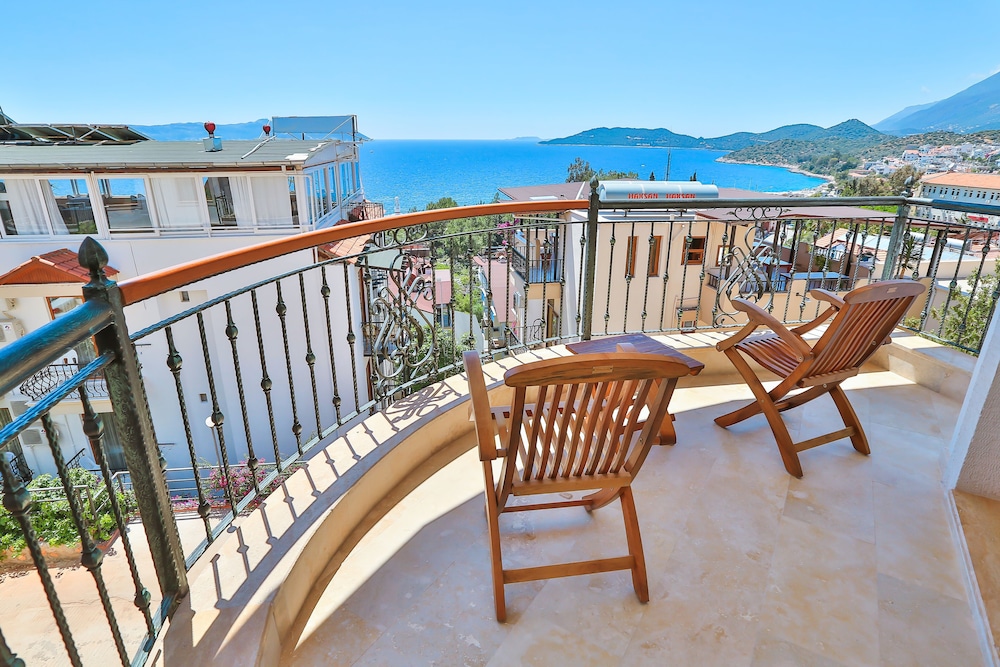 Panoramic Apartment, 2 Bedrooms, Balcony, Sea View photo 2
