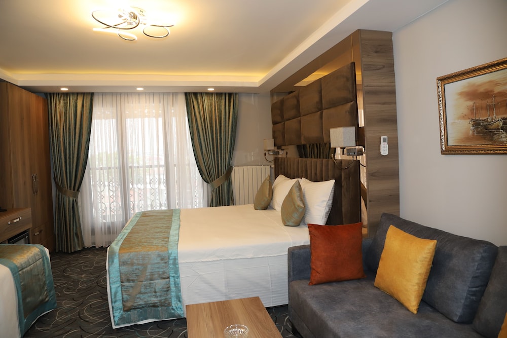Superior Triple Room photo 1