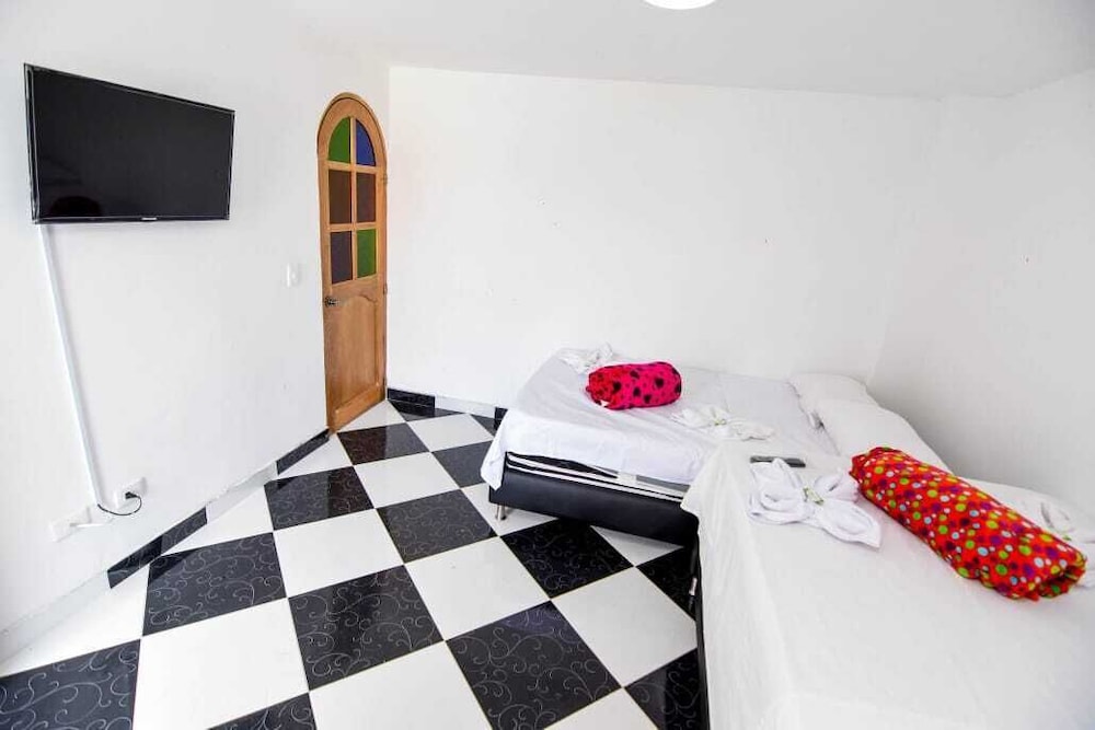Traditional Quadruple Room (#4/5)