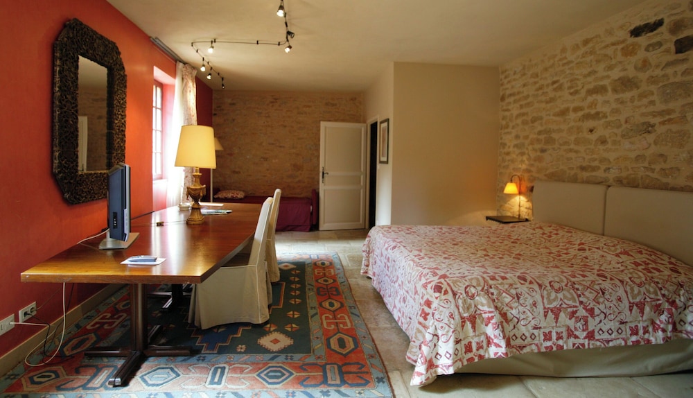 Comfort Triple Room, 1 Bedroom, Terrace, Courtyard View