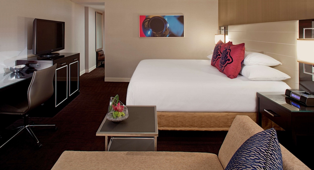 Room, 1 Queen Bed - Photo 5