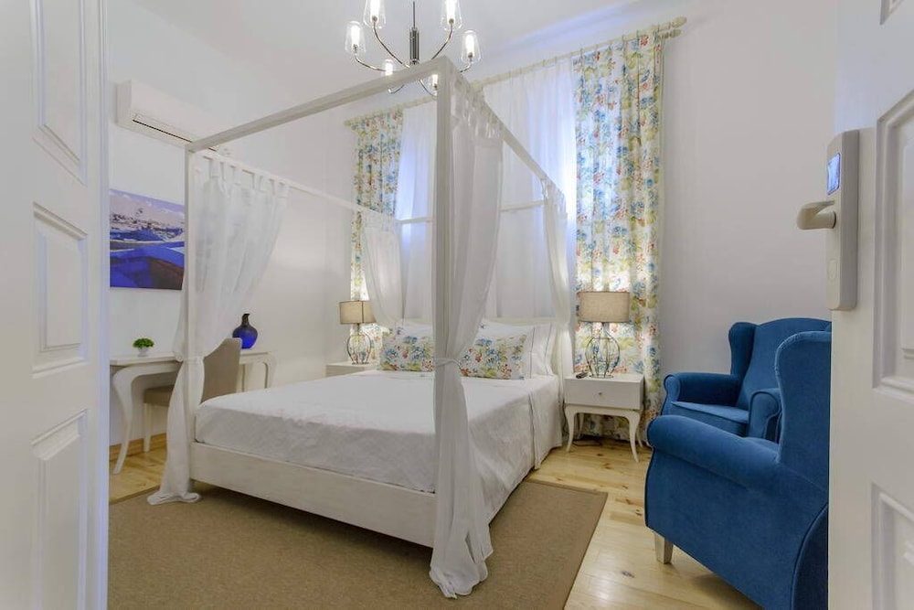 Suite (Aqua)