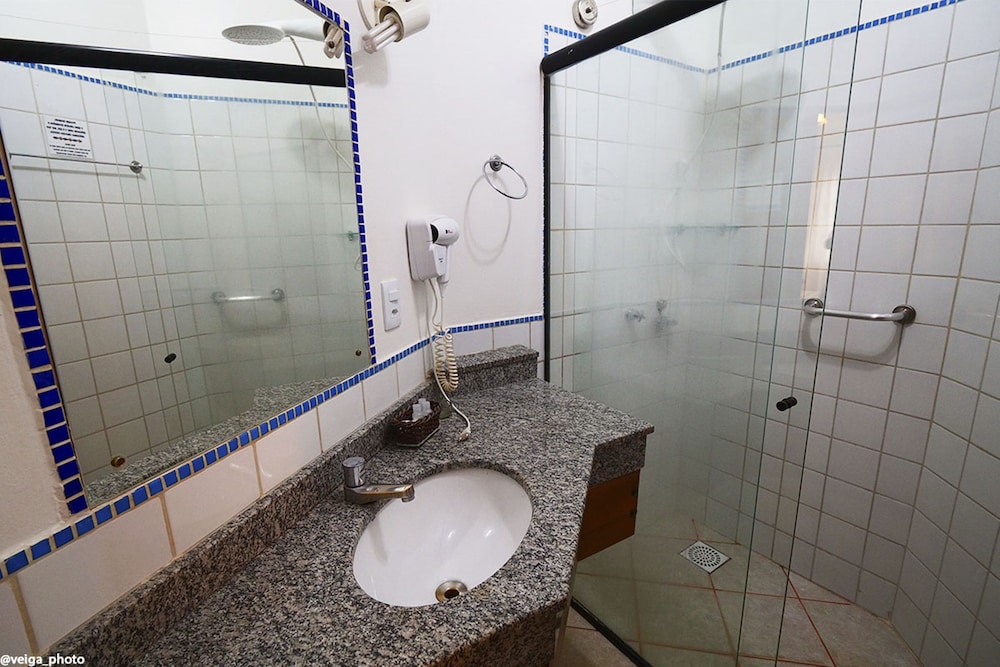 Deluxe Room, Multiple Bedrooms - Photo 28