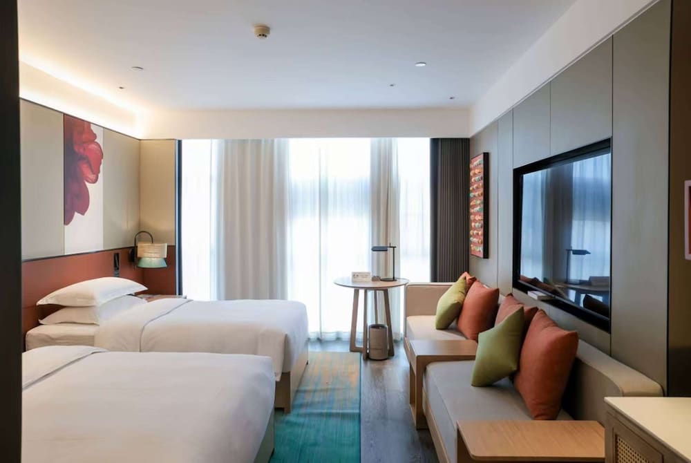 Family Room, 2 Twin Beds