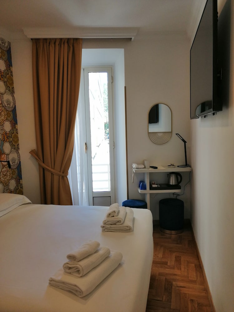Economy Double Room, City View photo 2