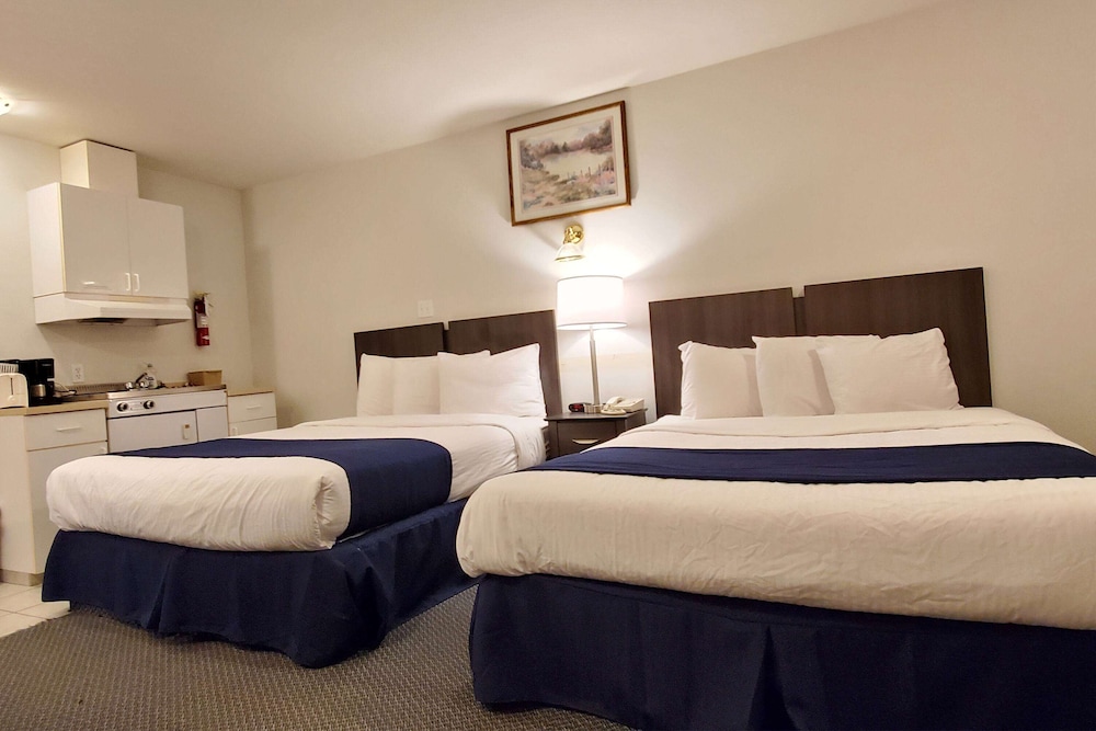 Room, 2 Queen Beds, Non Smoking (Efficiency)