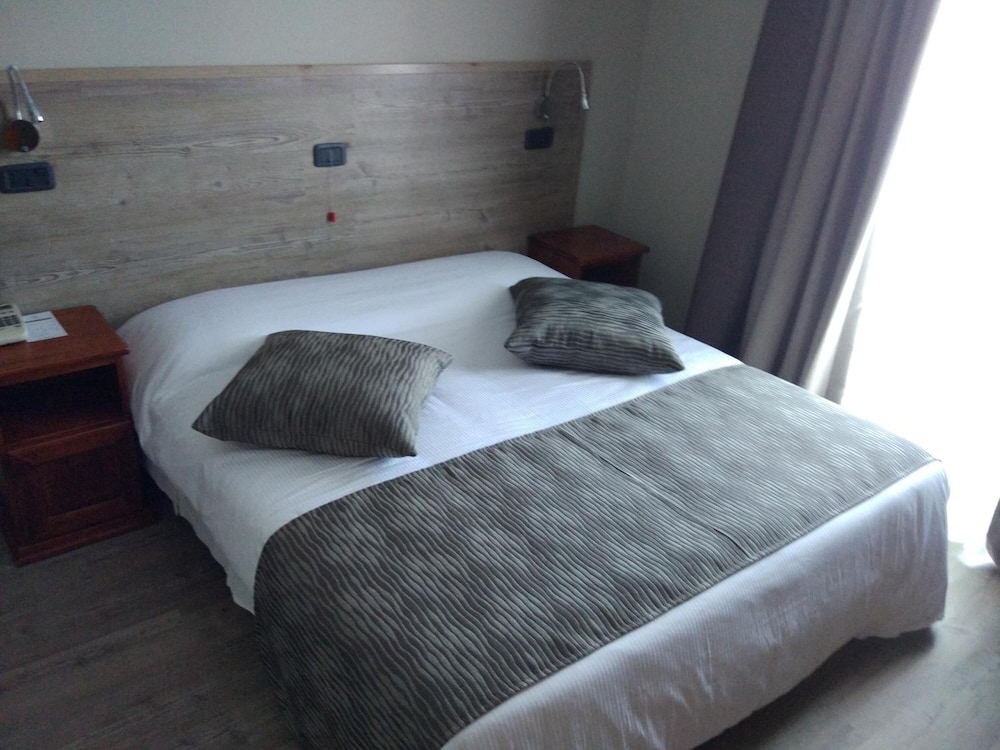 Superior Room, 1 Double Bed, Valley View - Photo 3
