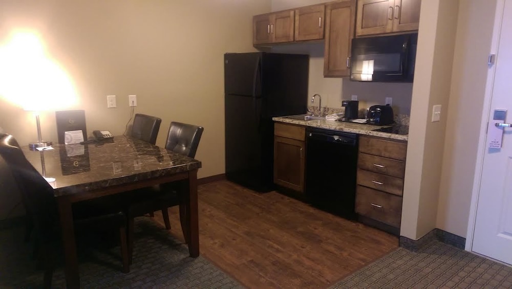 Suite, 1 King Bed (Extended Stay) photo 3