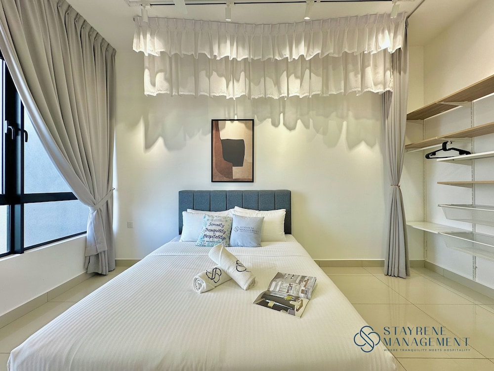 Comfort Apartment, 3 Bedrooms, Non Smoking, City View