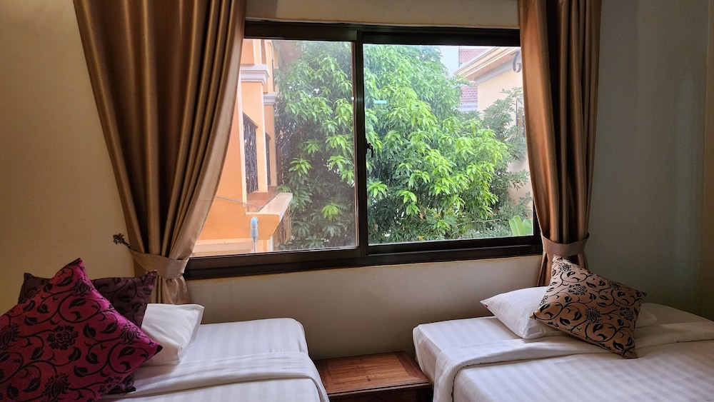 Standard Room - Photo 8
