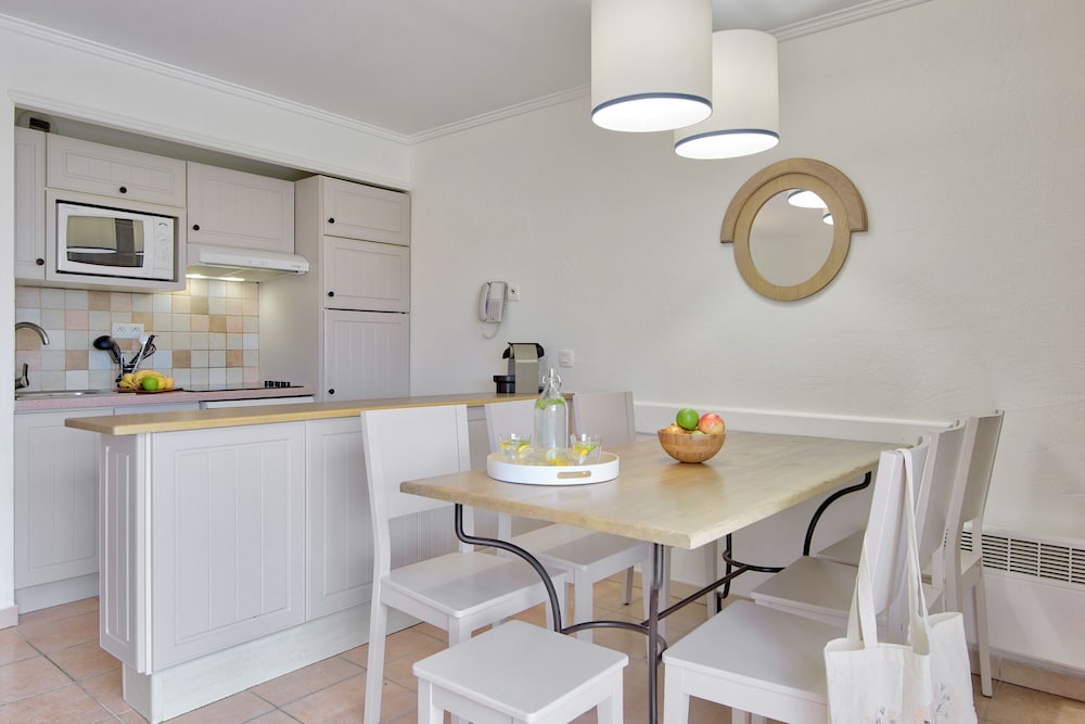 Apartment 6 people - 1 bedroom + 1 sleeping alcove - Terrace or balcony - Sea view photo 3