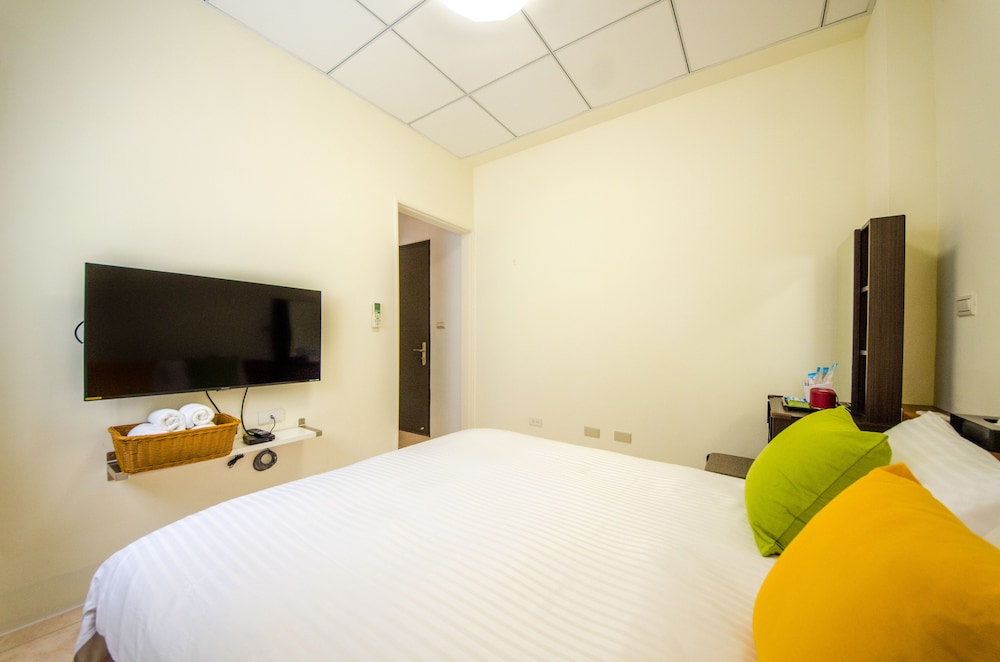 Standard Double Room - Photo 21