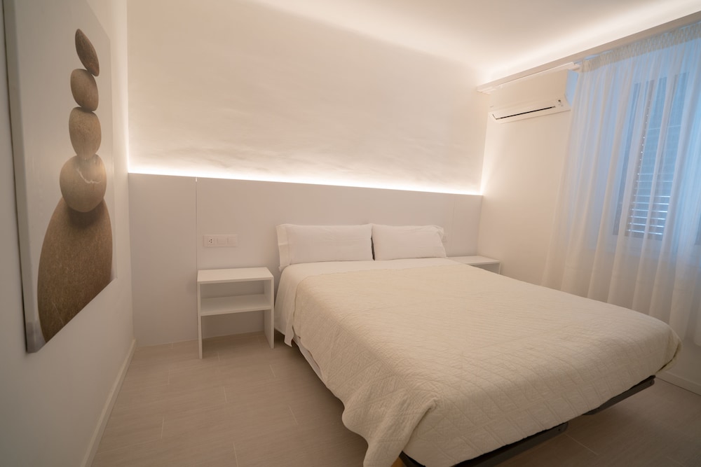 Basic Double Room photo 3