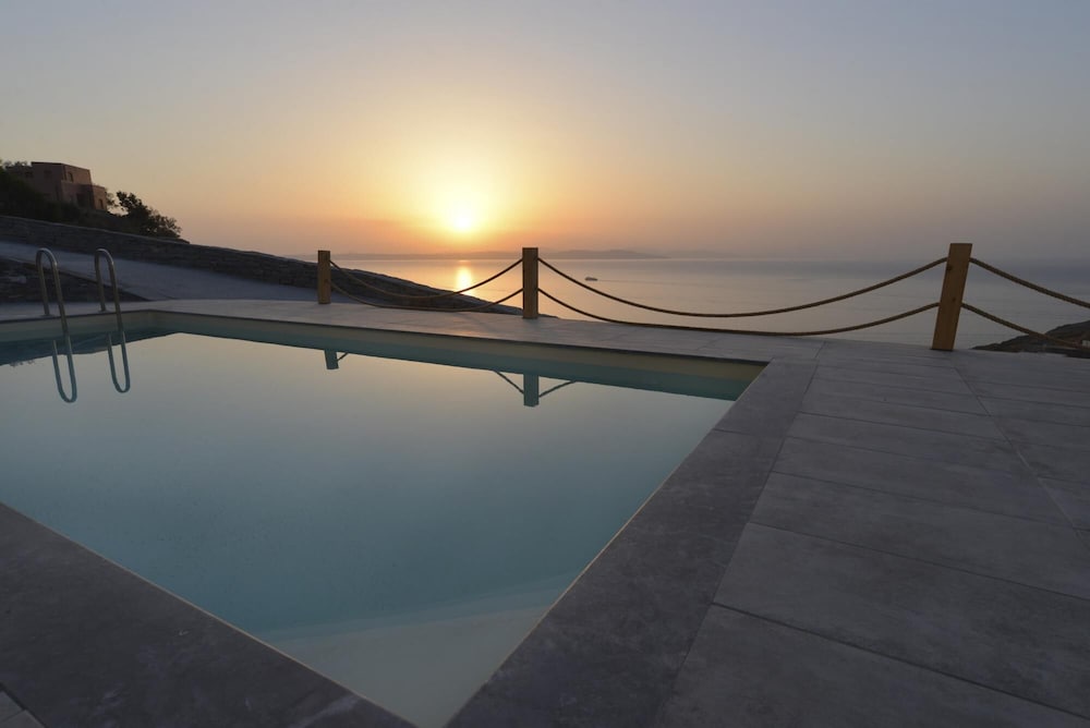 Villa photo 3