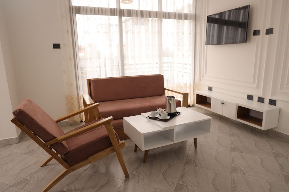 Comfort Studio Suite, Balcony, City View