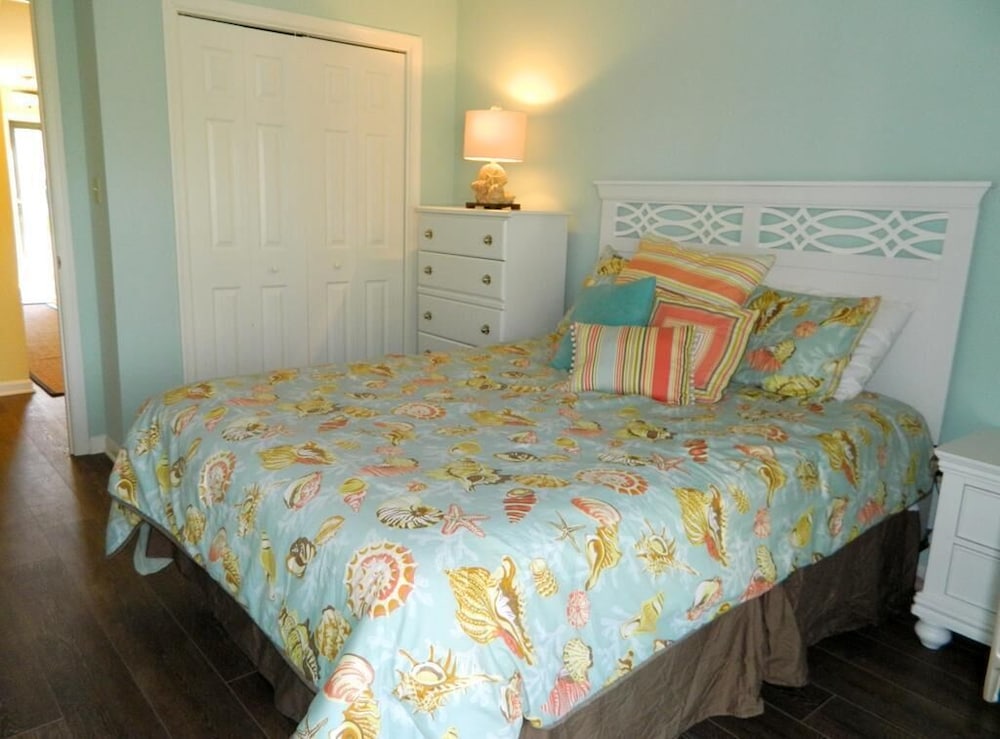 House, Multiple Beds, Balcony, Garden View photo 1