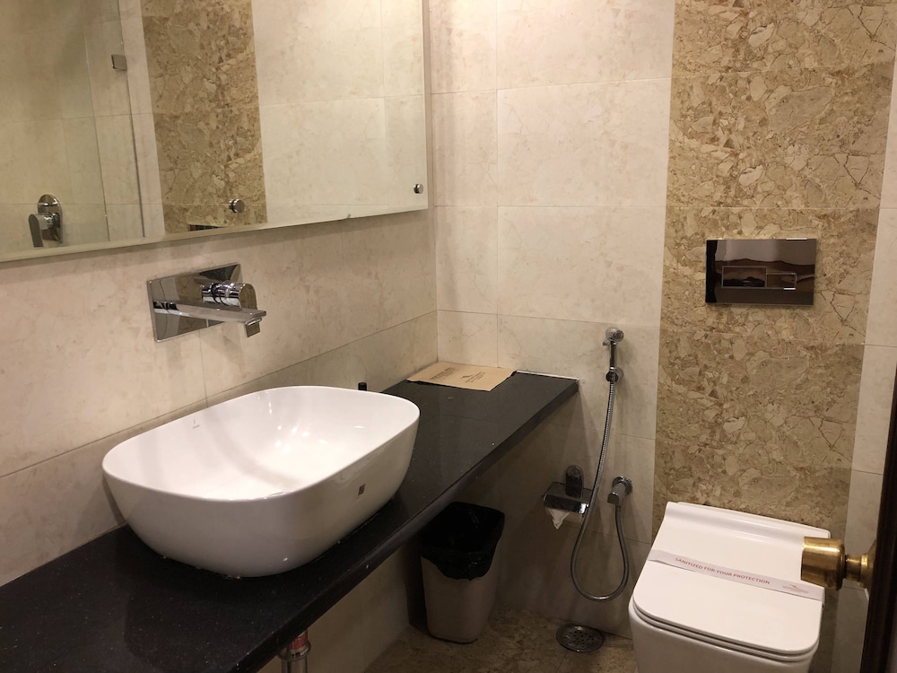 Premium Room with Terrace - Photo 9