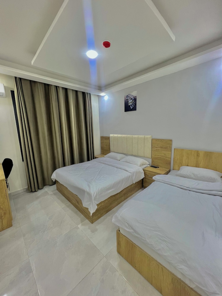Superior Room, Multiple Beds