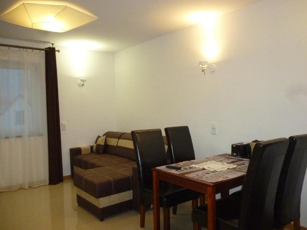 Apartment photo 2