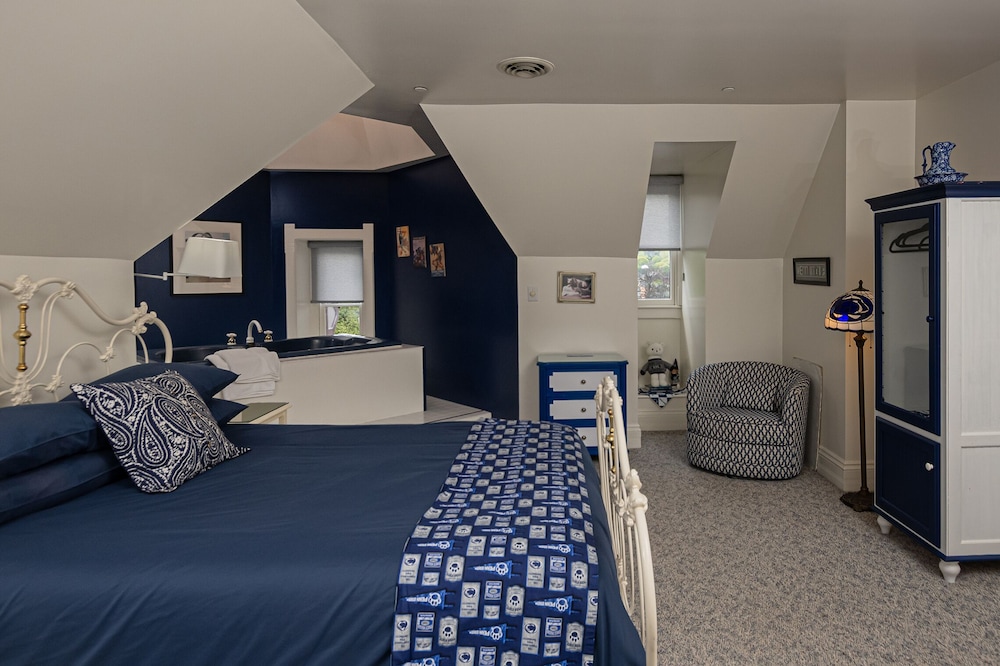 Nittany Blue Room