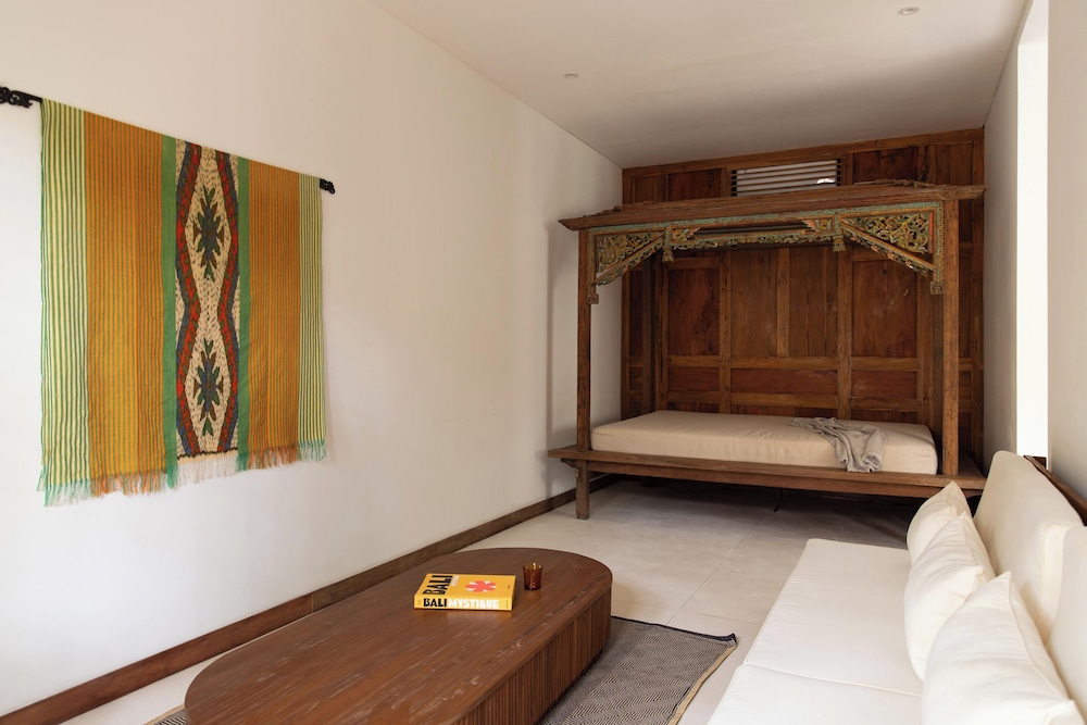 Deluxe Suite, Patio, Courtyard View
