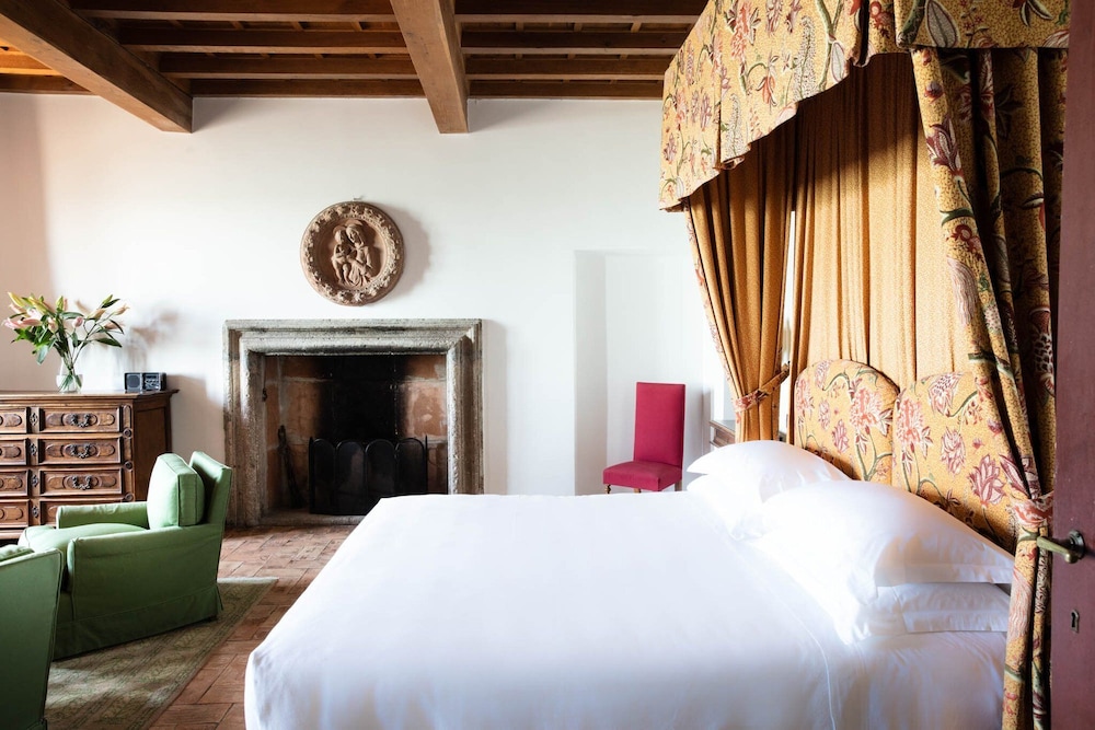 The Castello Suite photo 2