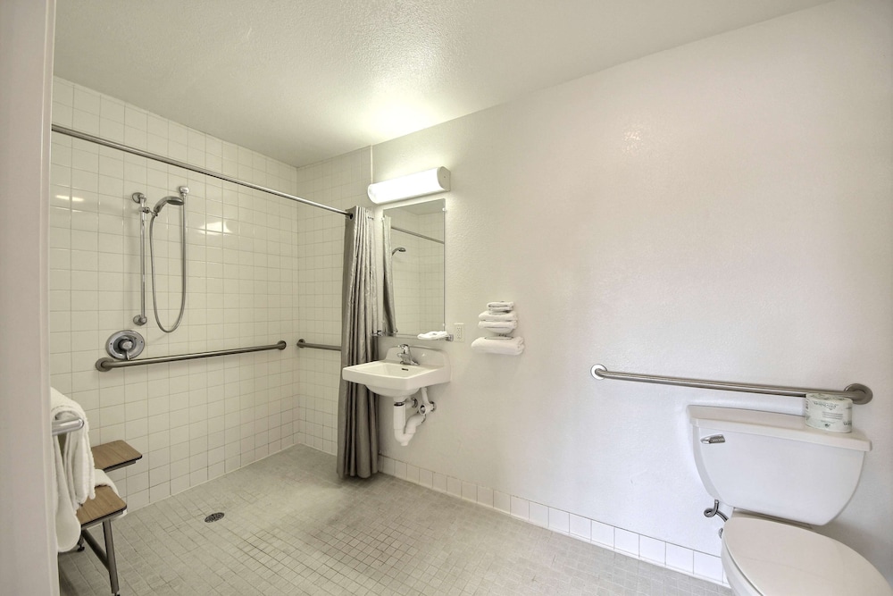 Standard Room, 1 Double Bed, Accessible, Non Smoking
