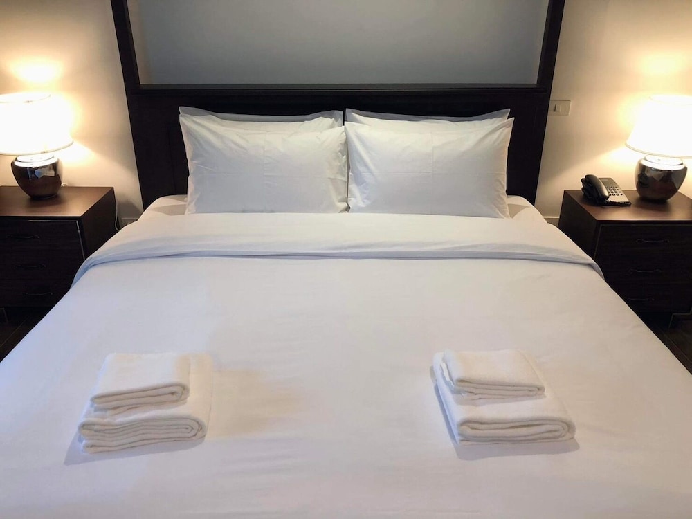 Standard Double or Twin Room - Photo 9