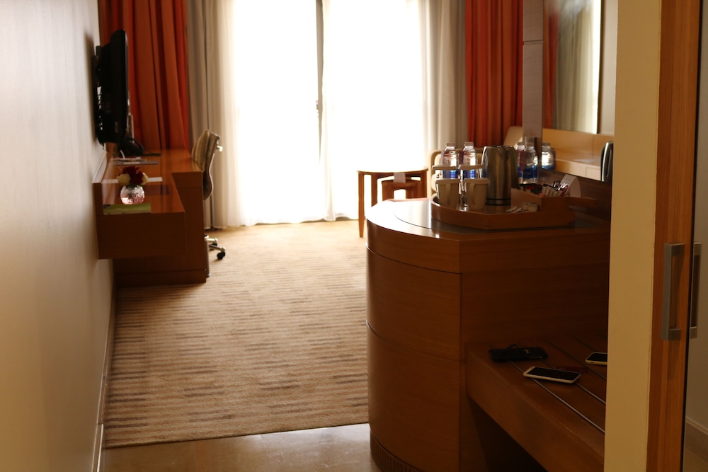 Standard Room, 2 Twin Beds, Balcony - Photo 18