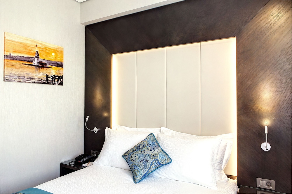 Economy Double Room photo 2