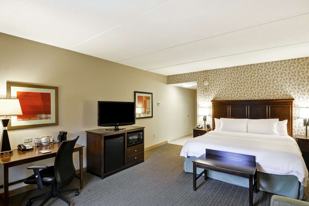 King bed study photo 1