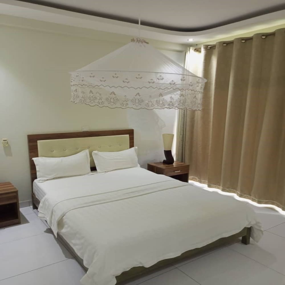 Luxury Apartment, 3 Bedrooms photo 3