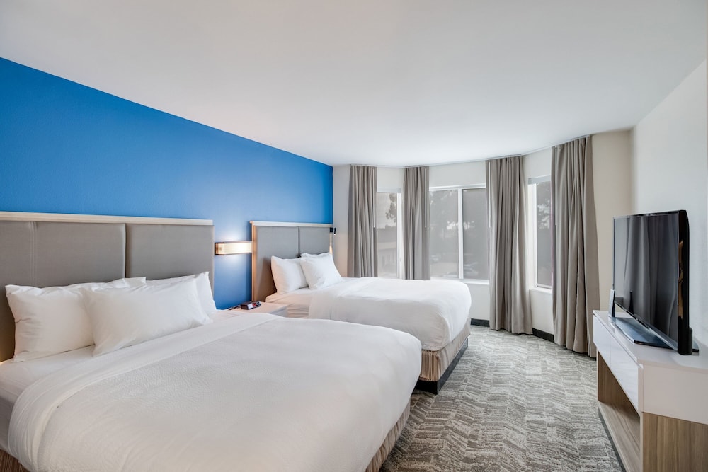Suite, Multiple Beds - Photo 7