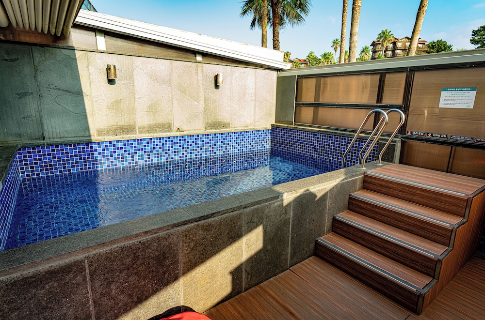 [Limited Offer] Pool Villa Royal Suite