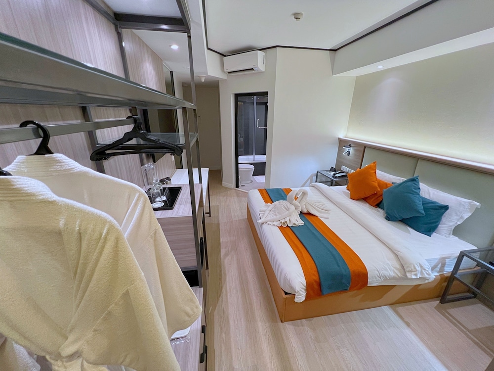 Modern No View Room - Photo 2