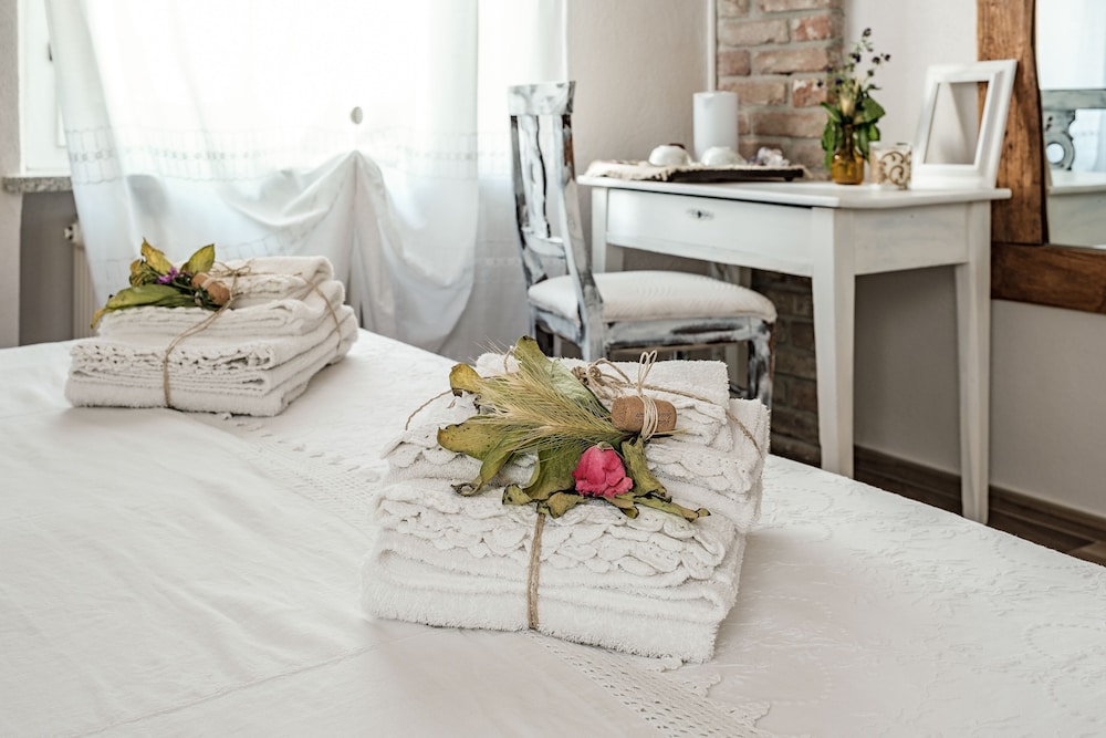 Deluxe Double Room, 1 Bedroom, Garden Area photo 3