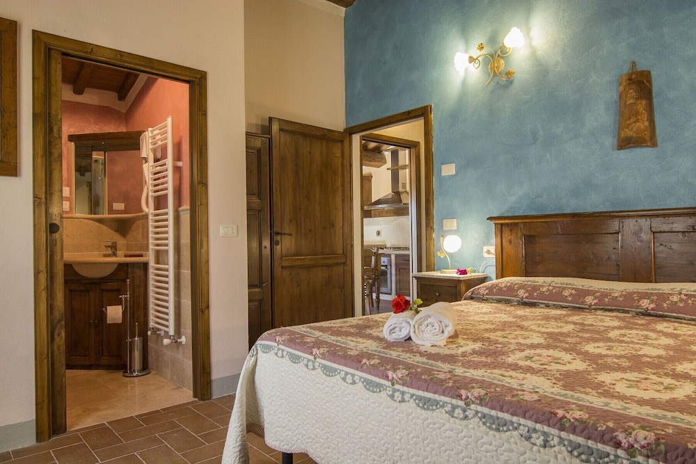 Apartment, 2 Bedrooms, Smoking, Pool Access