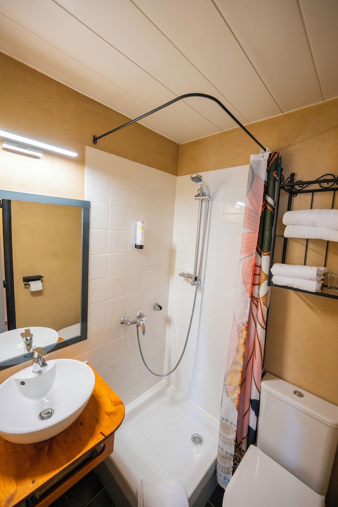 Classic Double Room - Photo 7