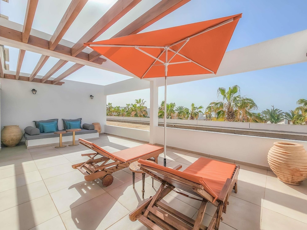Suite, 1 King Bed, Terrace, Ocean View (Privilege)