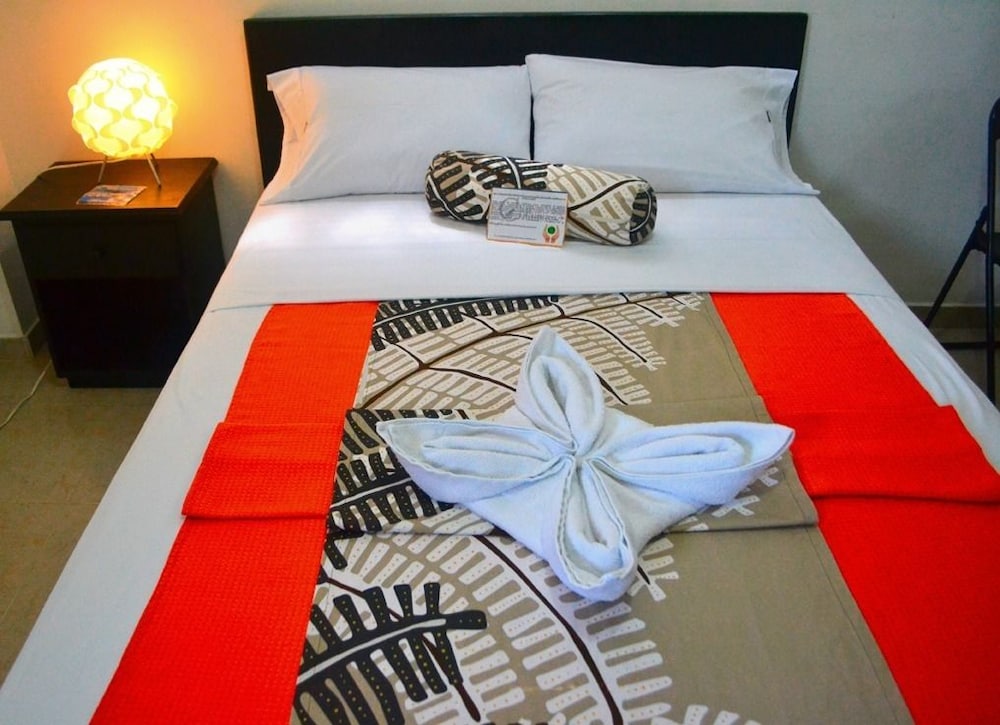 Single Room (Air Conditioner) photo 1