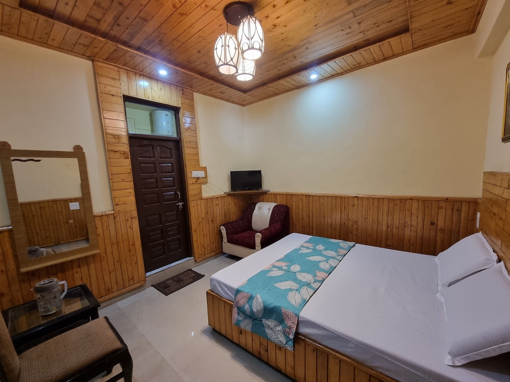 Deluxe Double Room - Photo 10