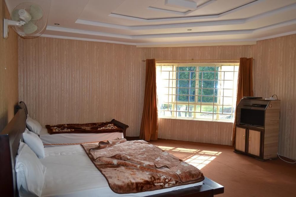 Deluxe Triple Room photo 3